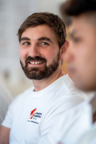 stellen-jobs-pflegedienst-pflegefachkraft-06 Freundliche Pflegefachkraft, Stellenangebote